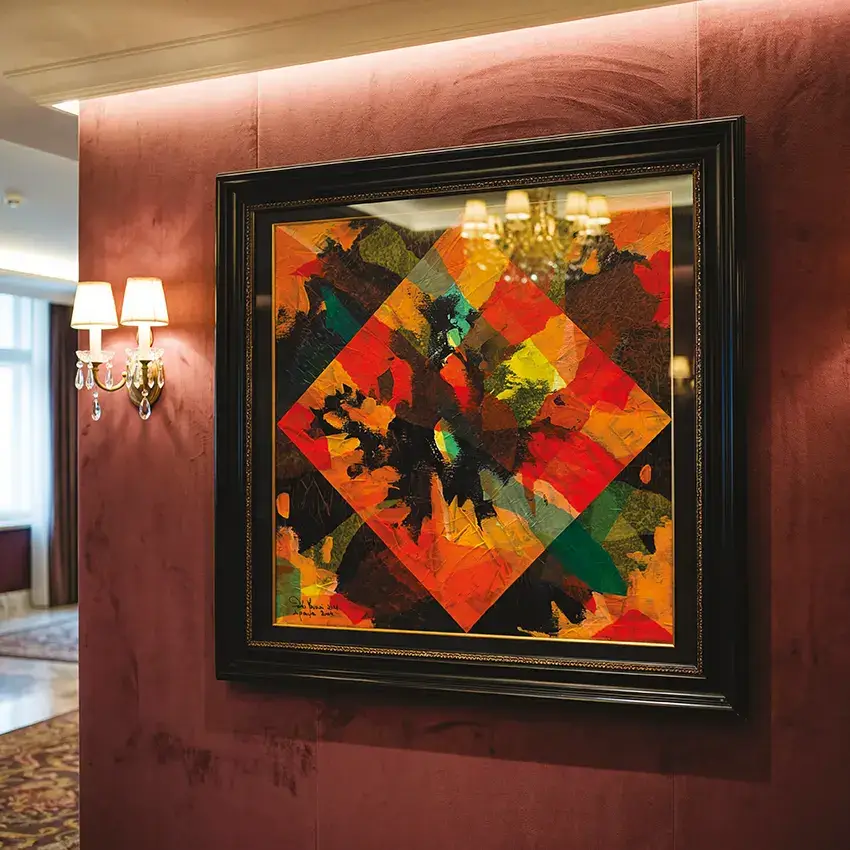 interno con “Piazza del Quadrato, Latina”